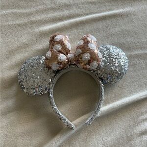 Disney World Minnie Mouse Ears Silver Polka Dot With & Pink 2020